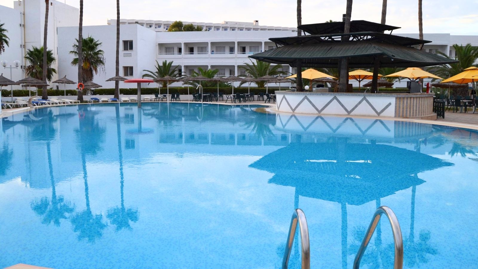 pools-outdoor-pool