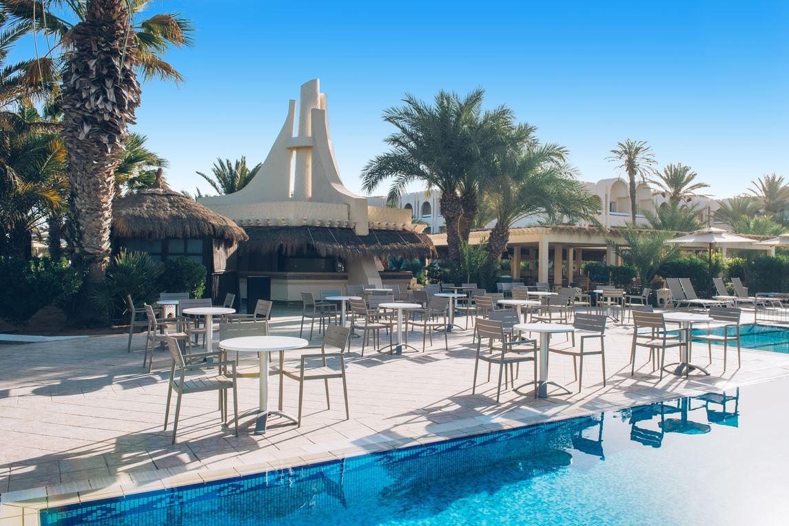 restaurants-pool-snack-bar