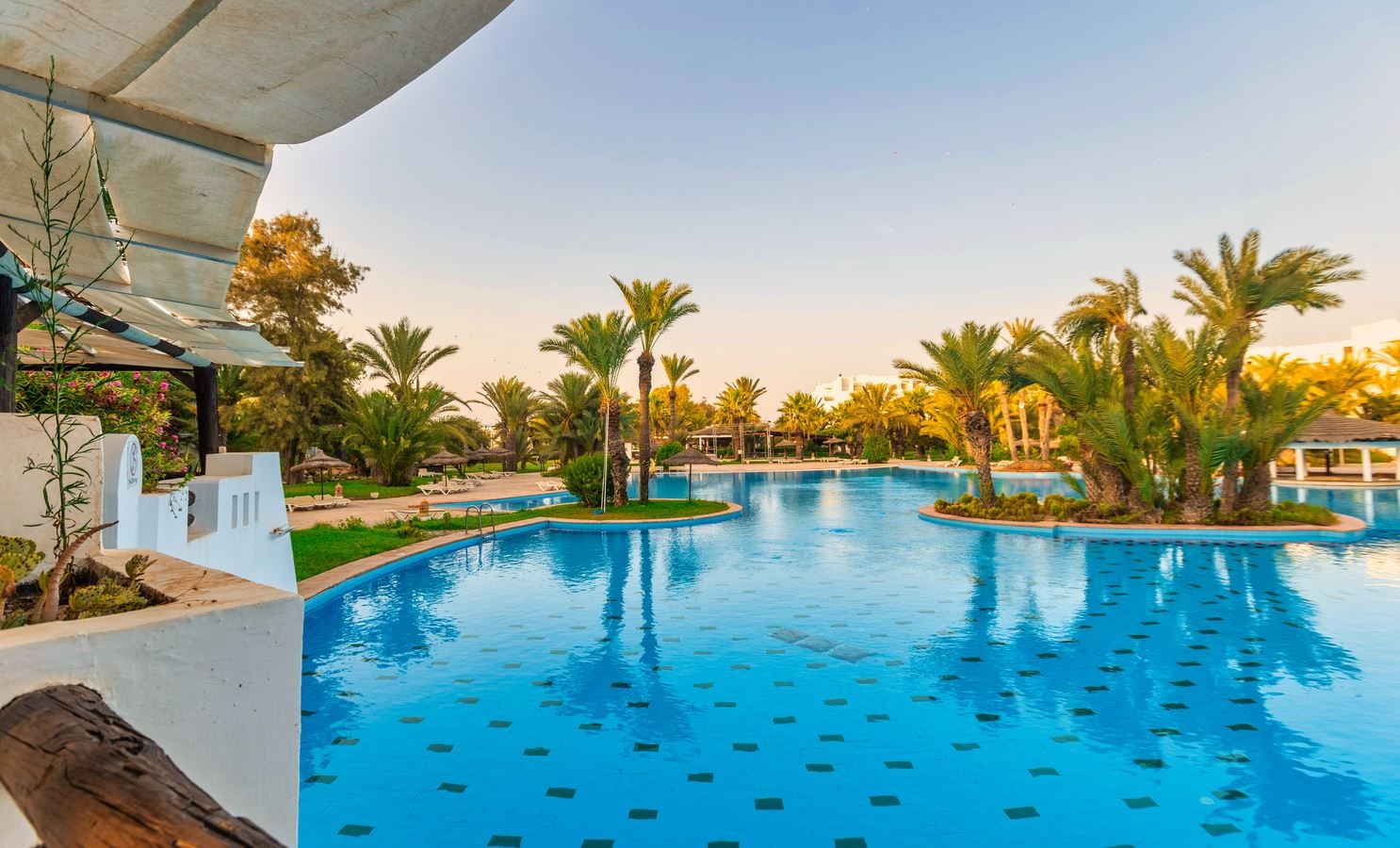 pools-outdoor-pool