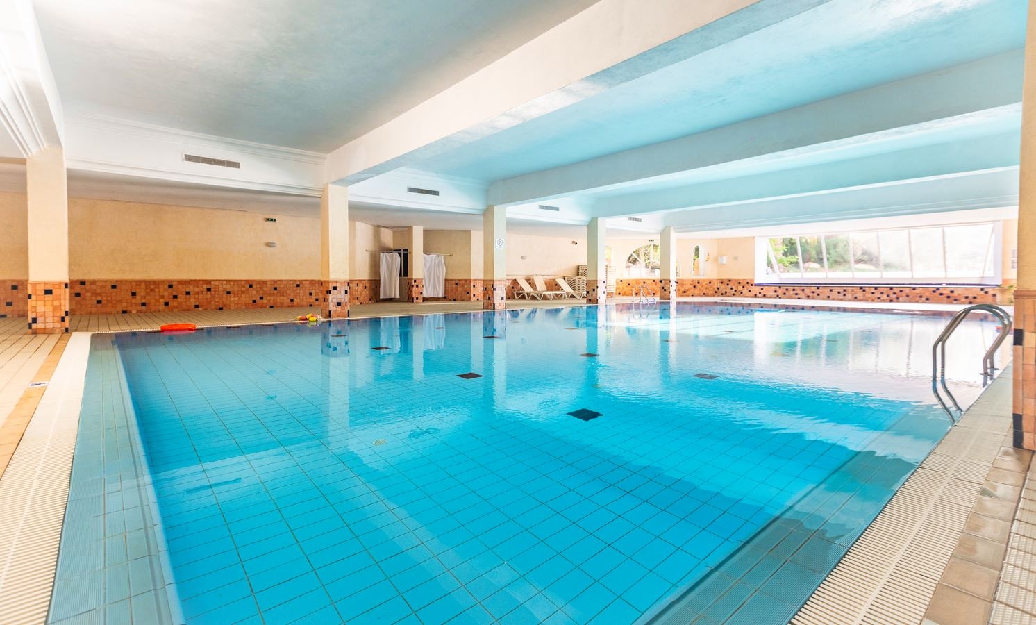 pools-indoor-pool