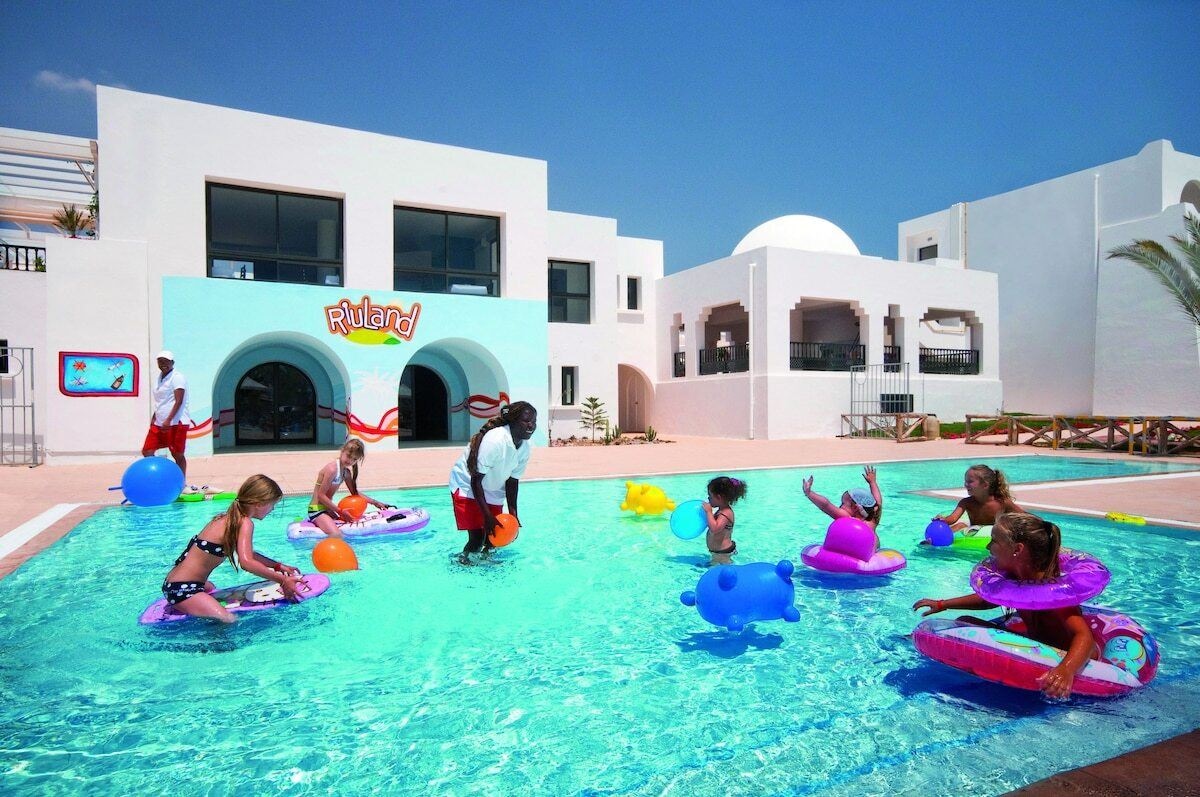 pools-outdoor-childrens-pool