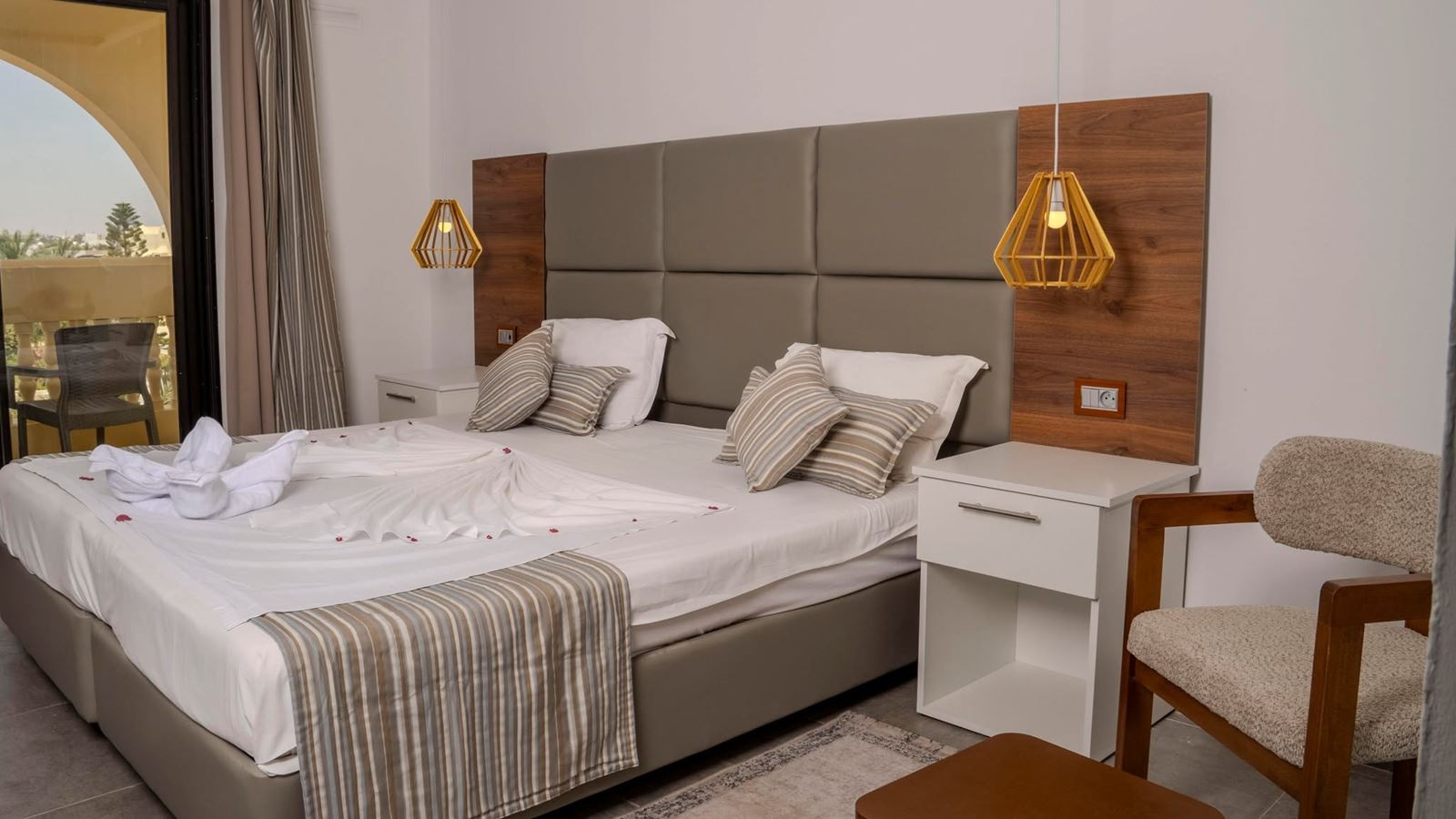 rooms-room-standard-double-with-balcony-or-terrace