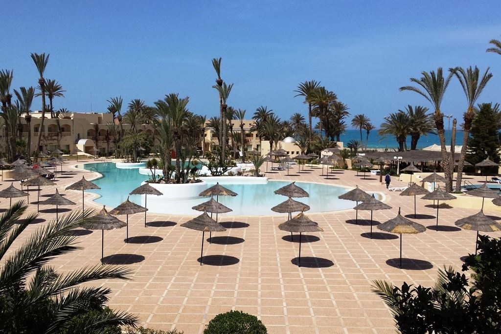pools-outdoor-pool