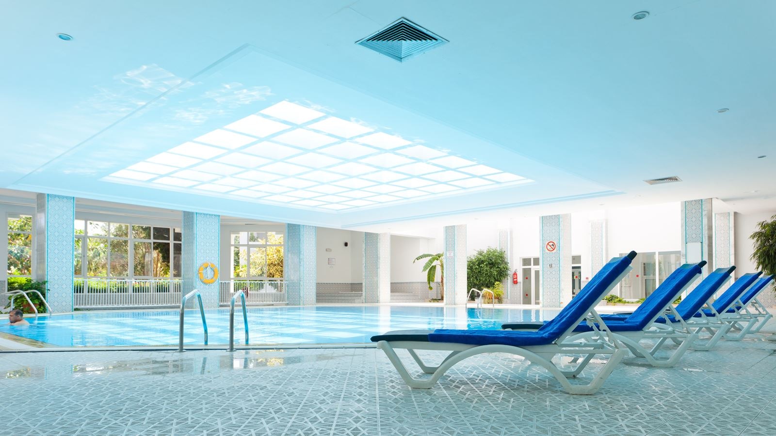 spa-indoor-pool