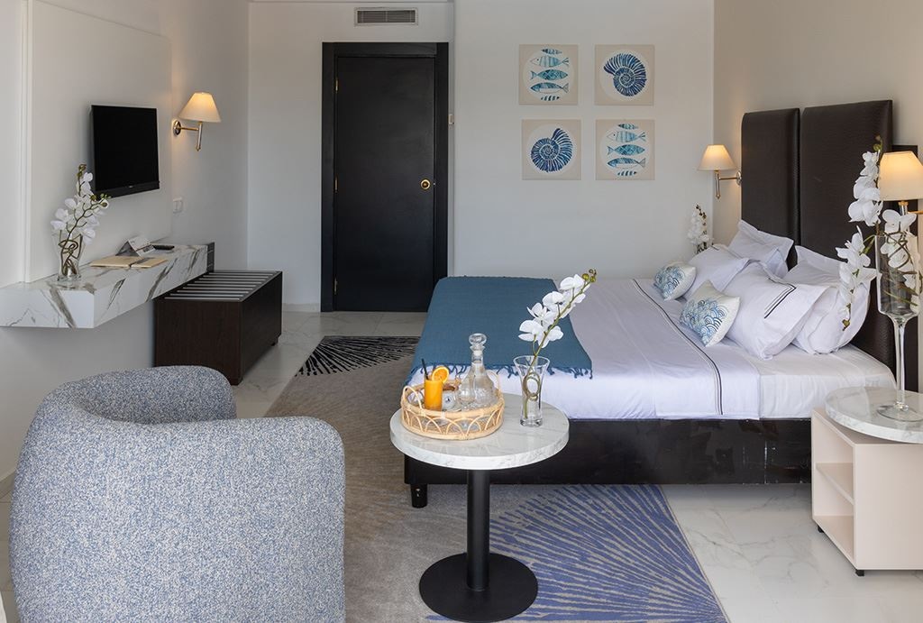 rooms-superior-room