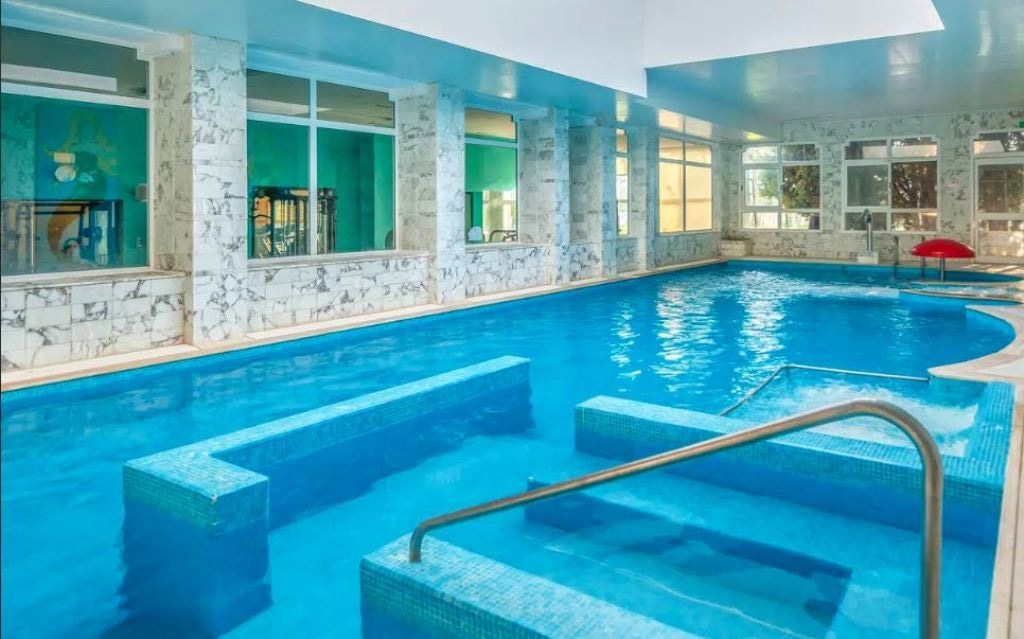 pools-indoor-pool