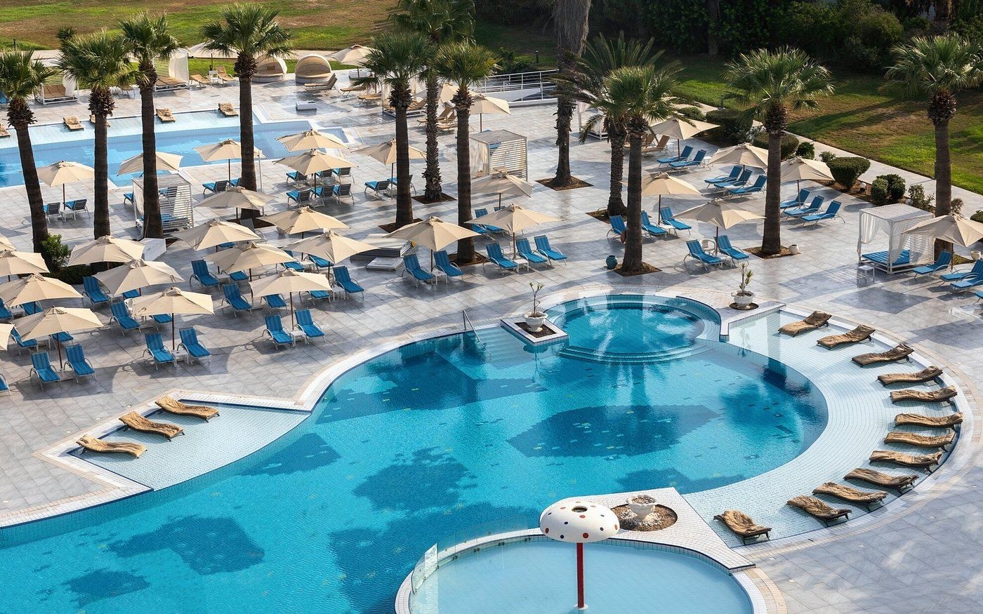 pools-outdoor-pool