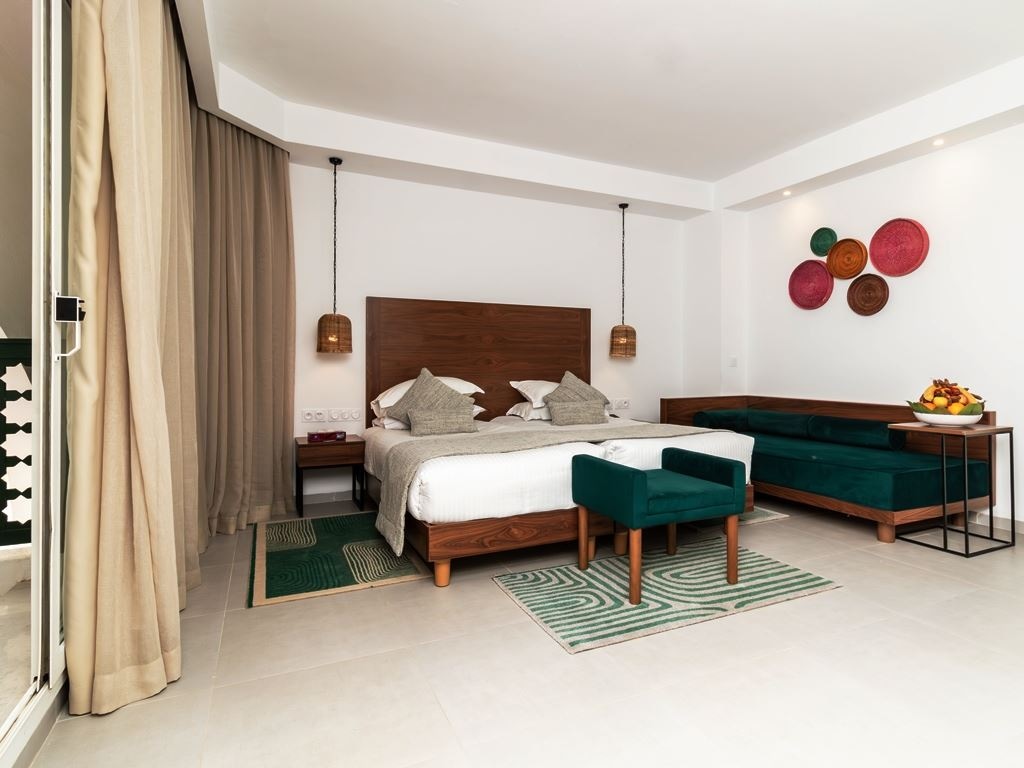 rooms-superior-room