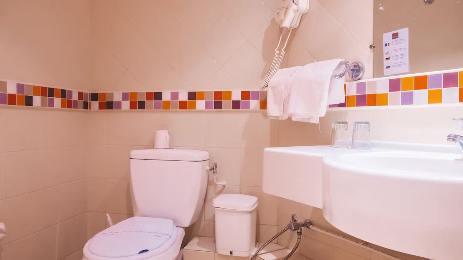 rooms-standard-room
