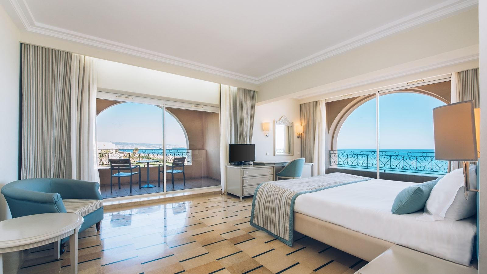 rooms-suite-junior-seaview