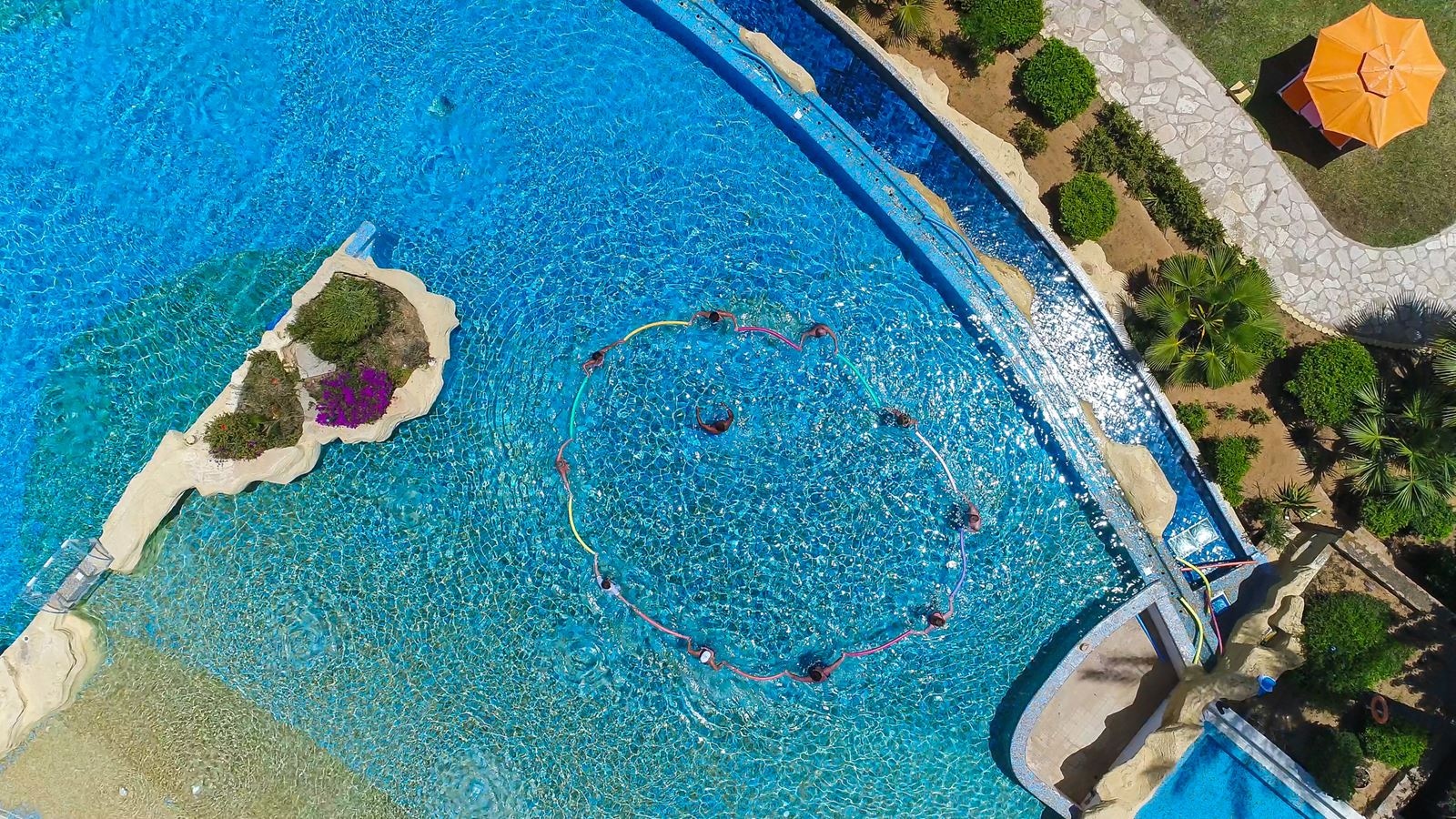 pools-outdoor-pool