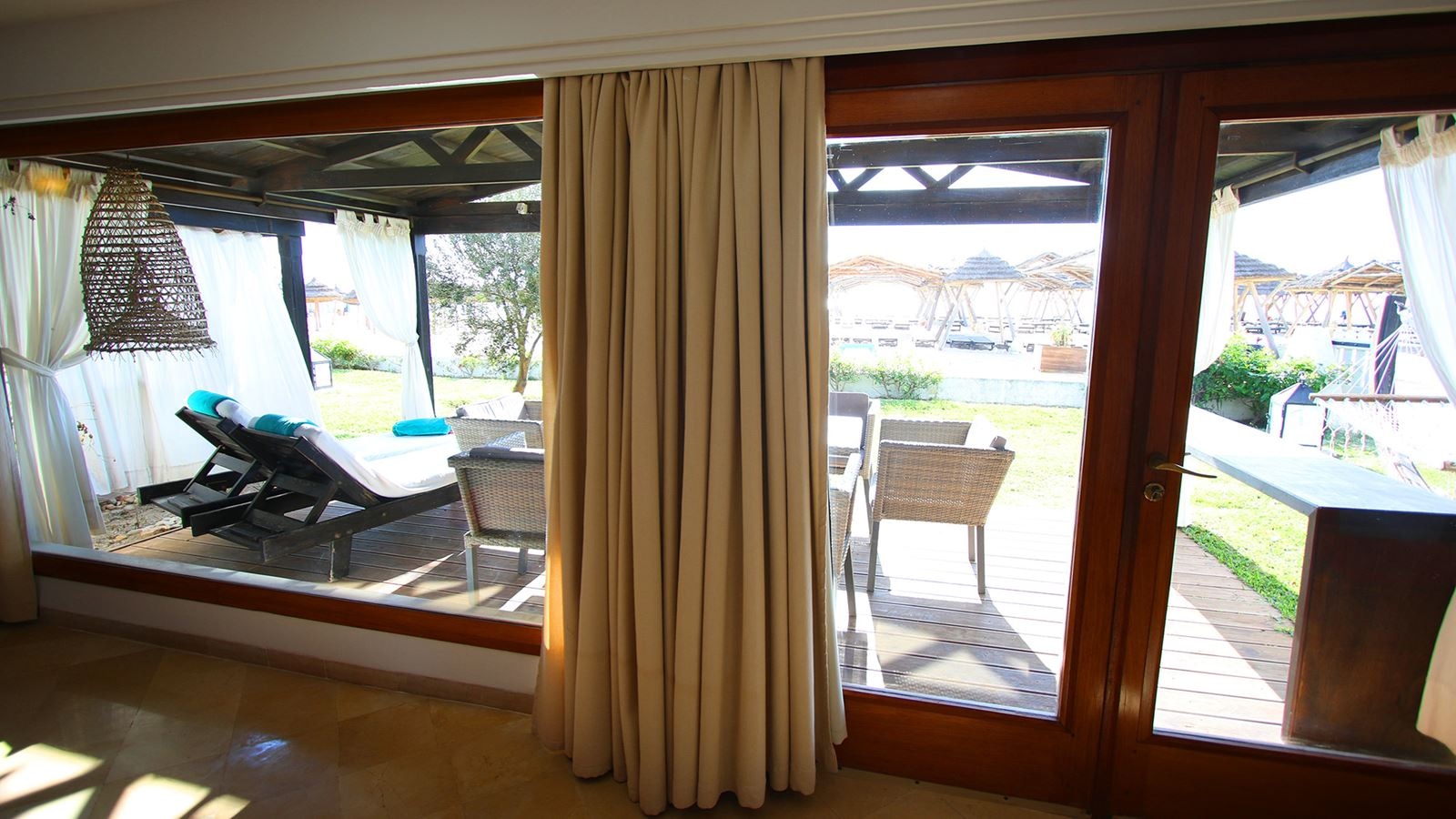 rooms-suite-bungalow