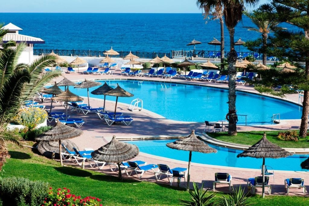 pools-outdoor-pool