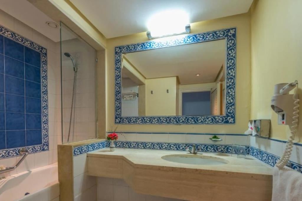 rooms-room-standard-sea-view