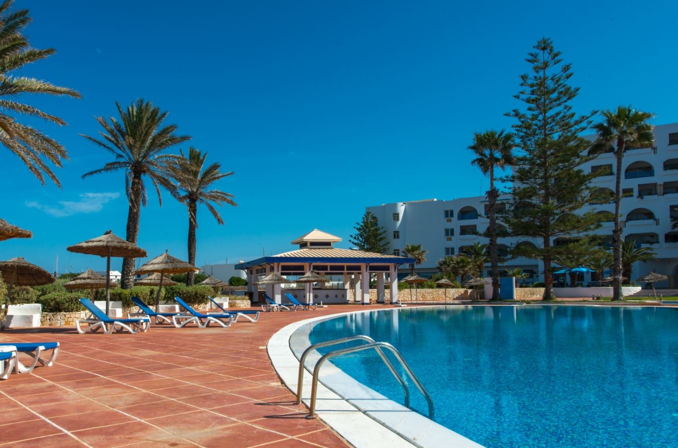 pools-outdoor-pool