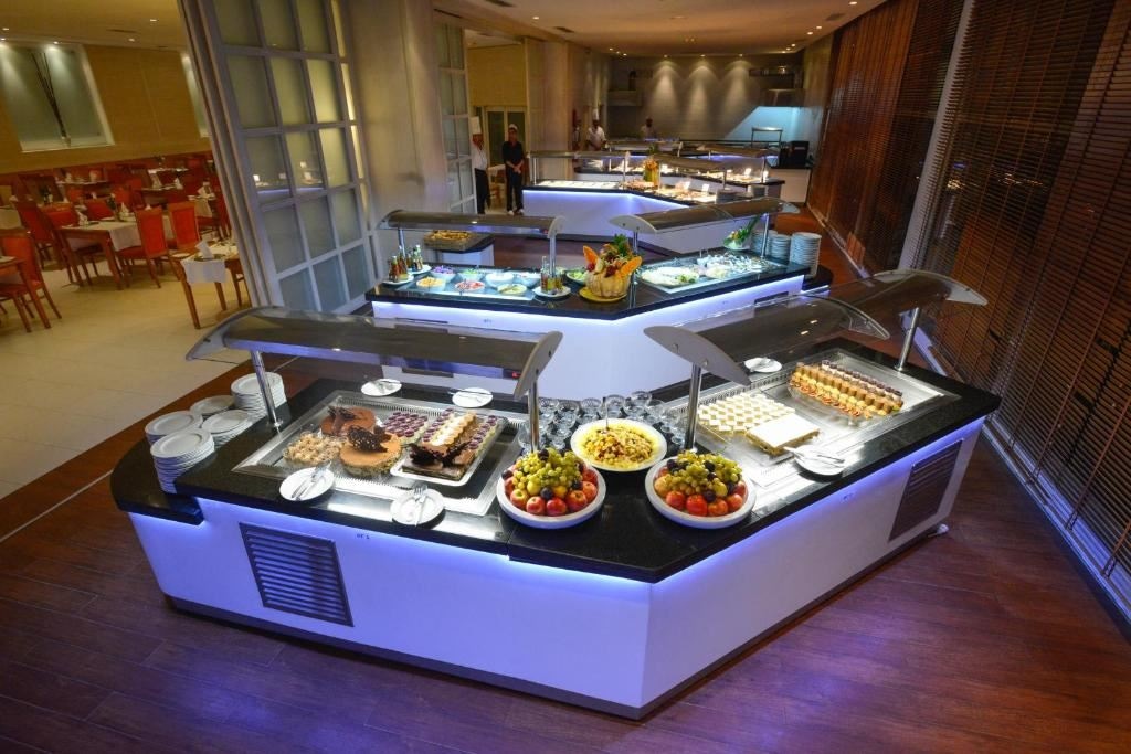 restaurants-sheherazade-restaurant--continental-breakfast-buffet-is-served-in-the-room-until-midday-free-of-charge