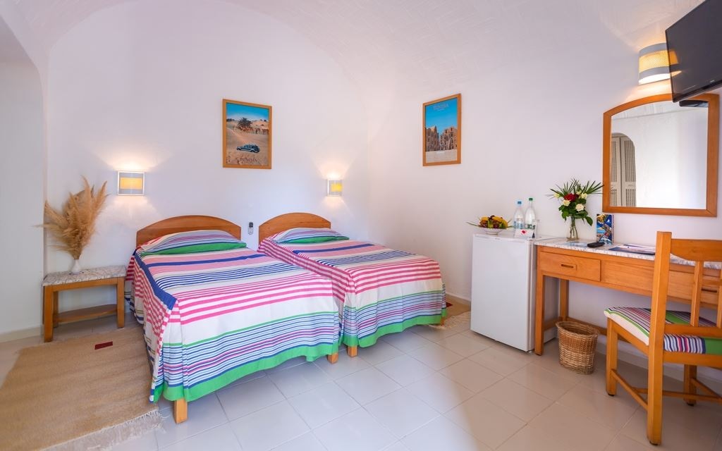 rooms-standard-room