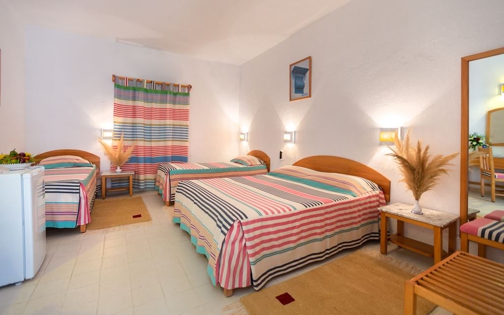 rooms-family-room