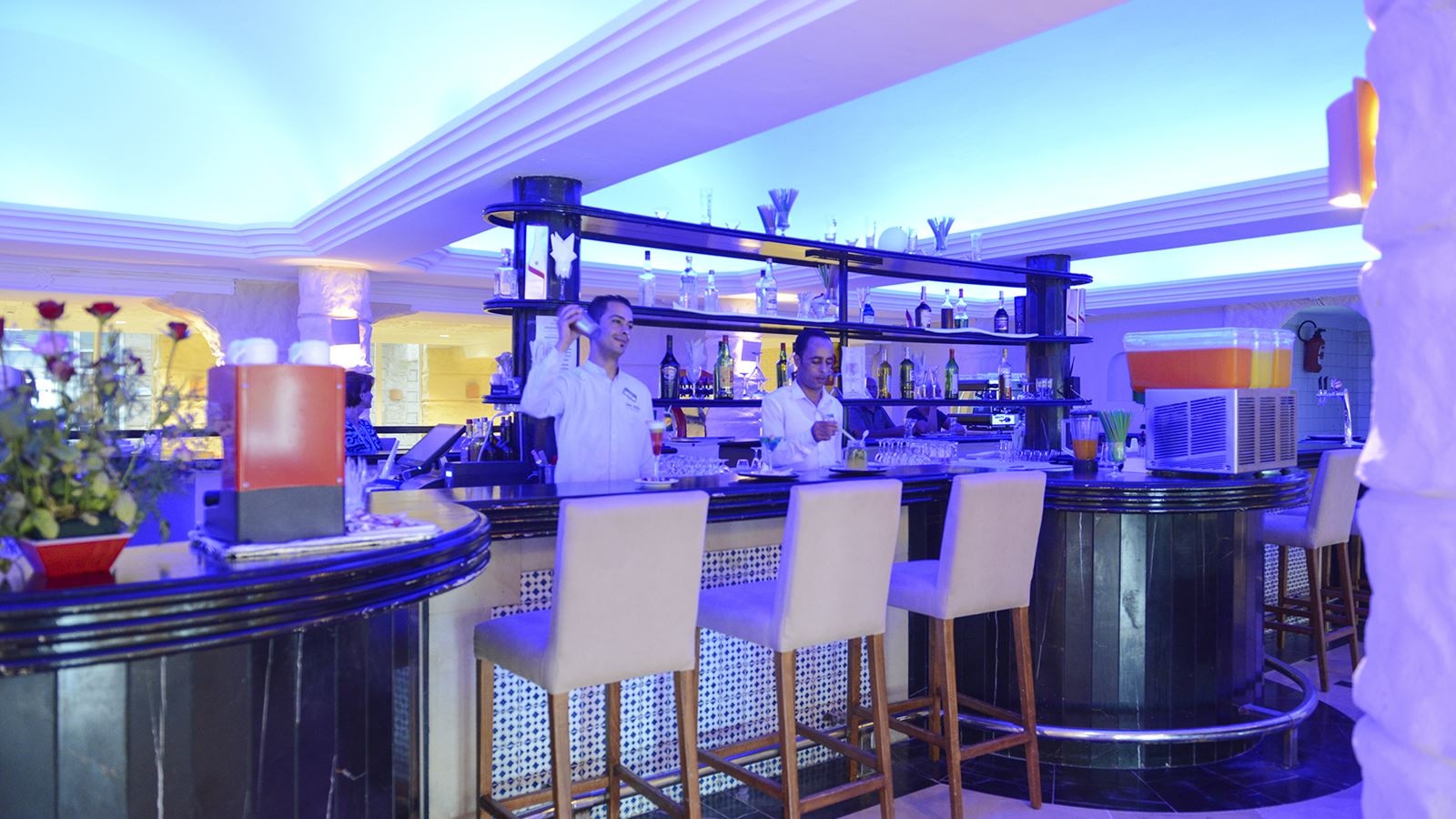 bars-central-bar--oasis
