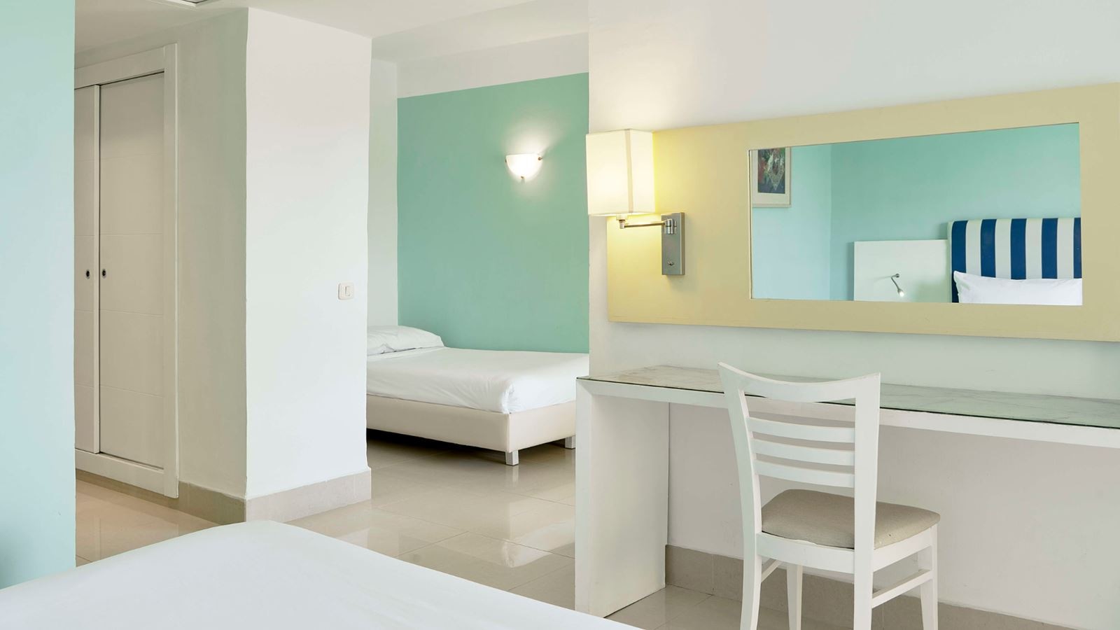 rooms-room-family