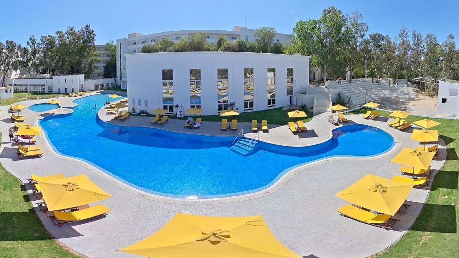 pools-outdoor-pool