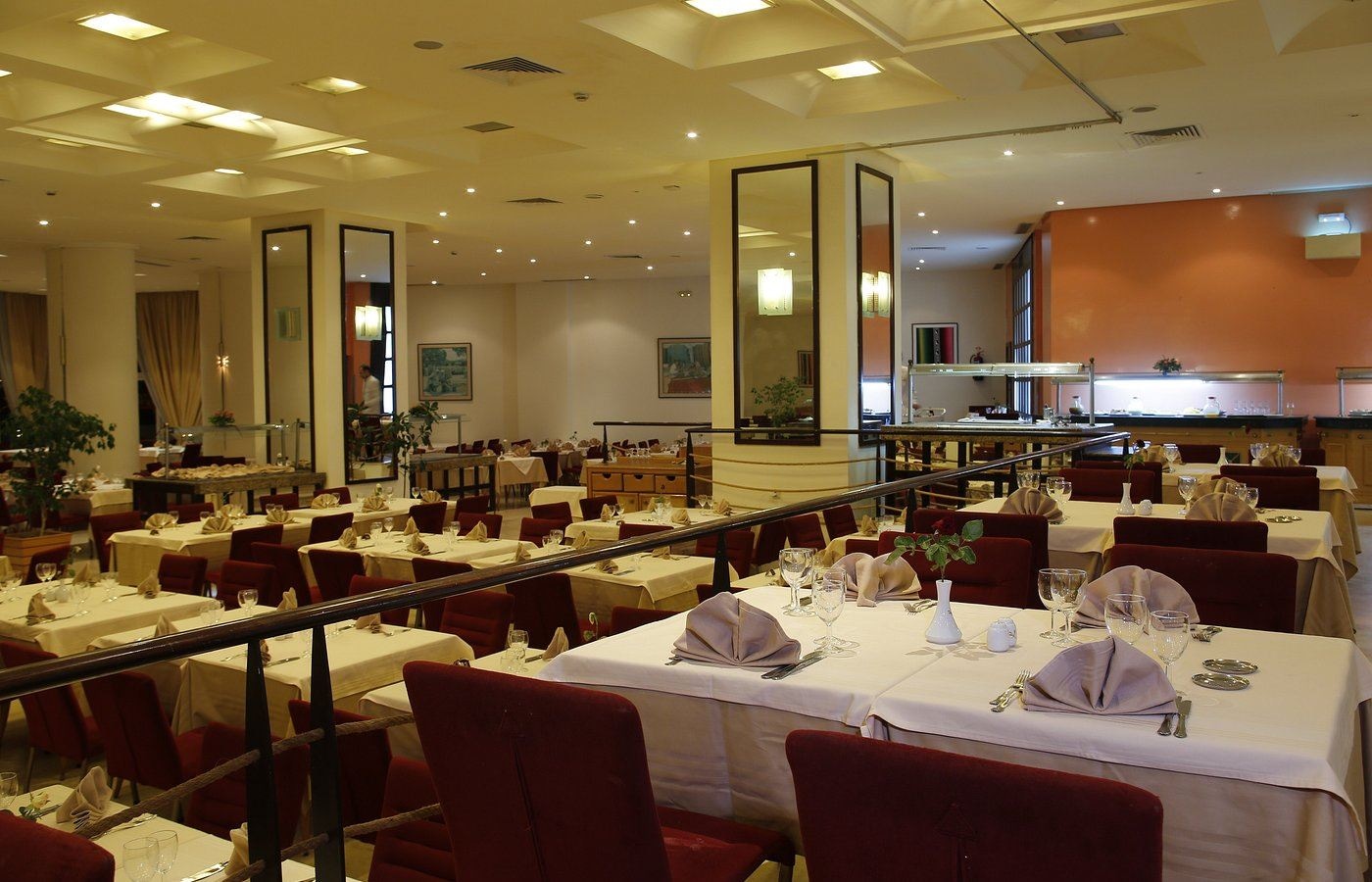 restaurants-restaurants