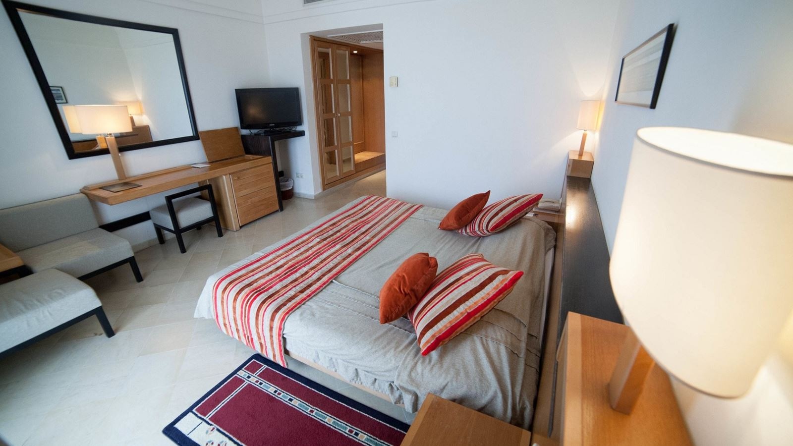 rooms-single-wchild-standard-room