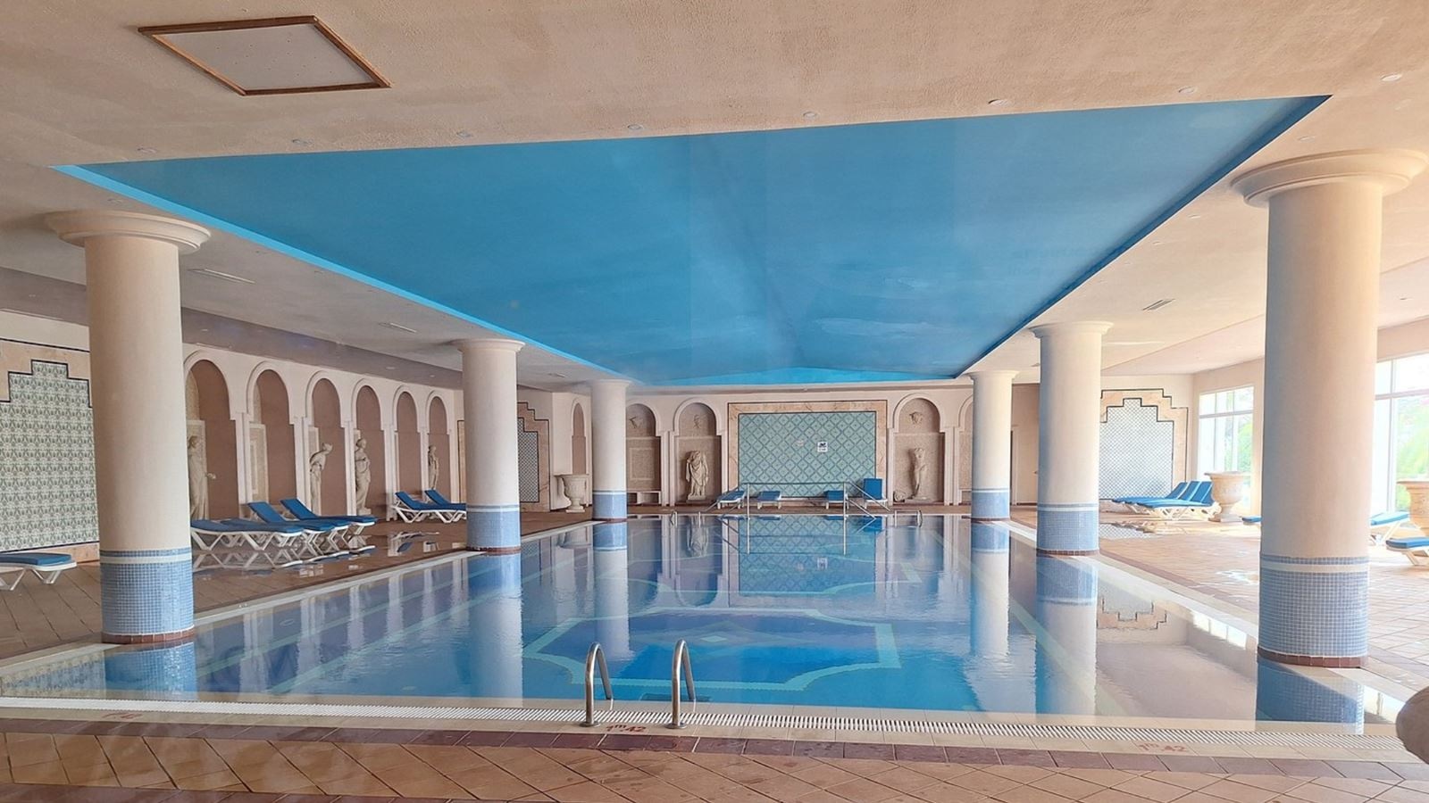 pools-indoor-pool