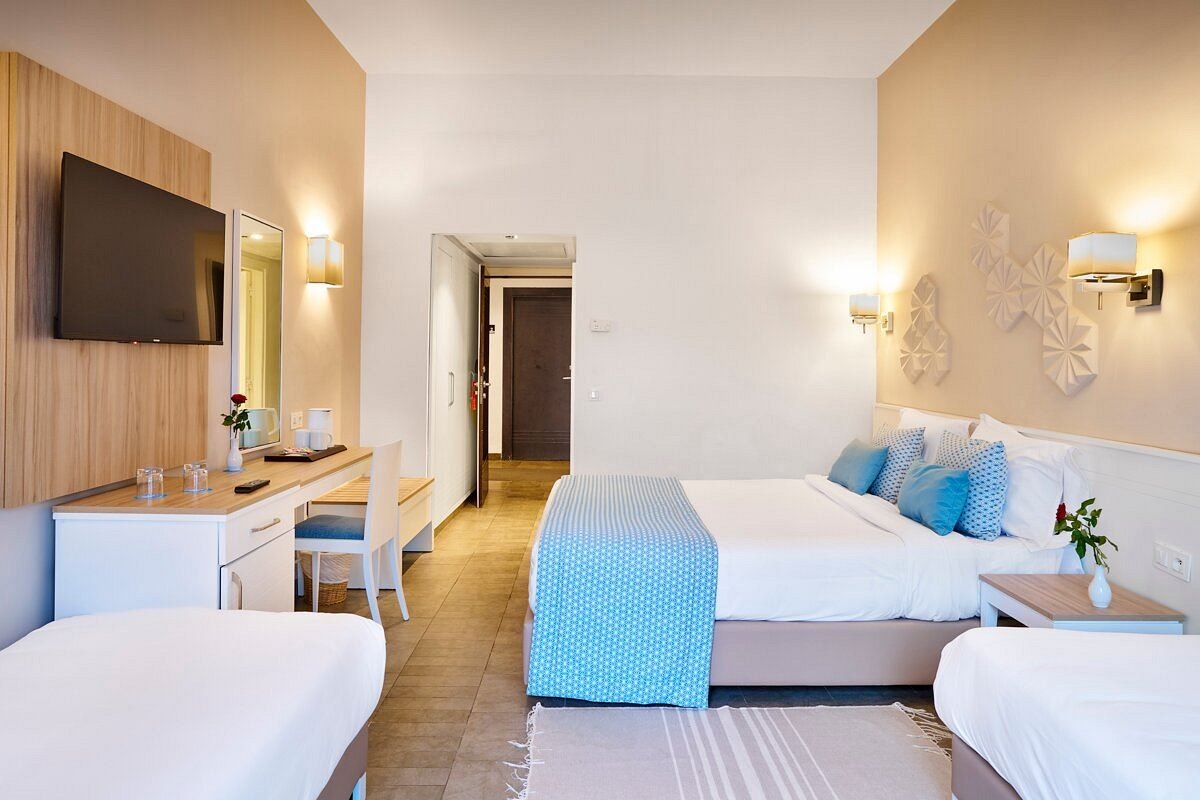 rooms-family-room-superior