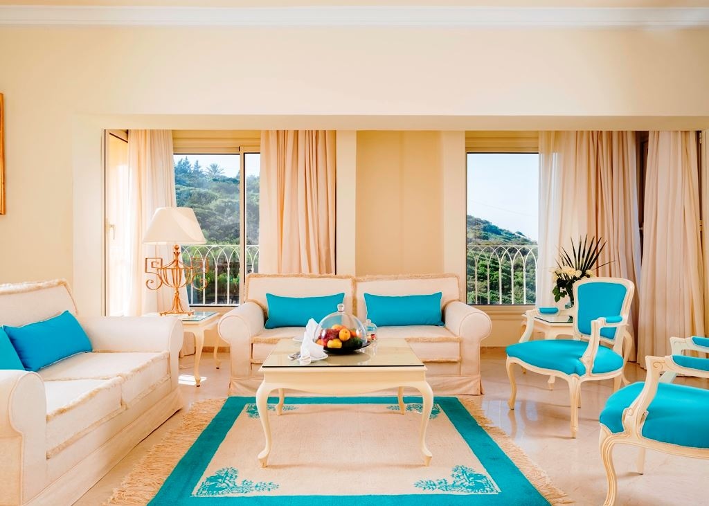 rooms-deluxe-suite