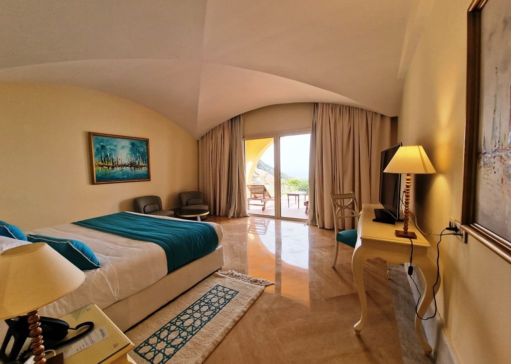 rooms-superior-room