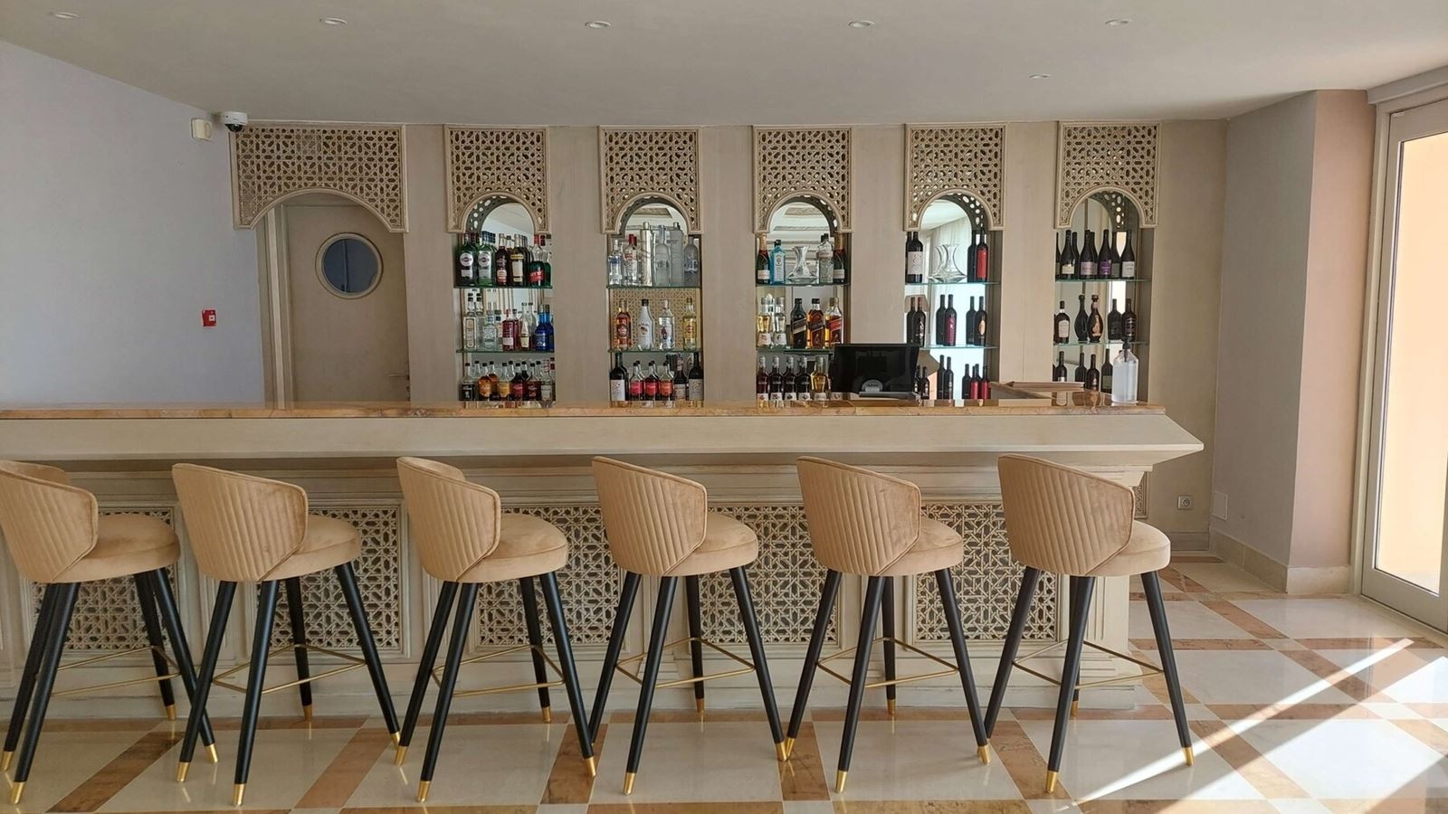 bars-sun-set-lounge