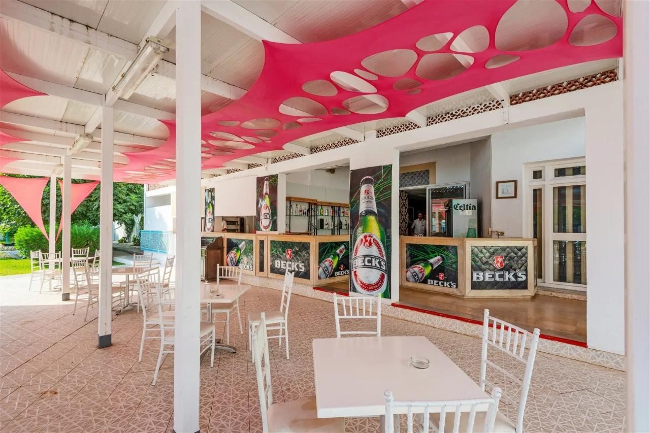bars-pool-snack-bar