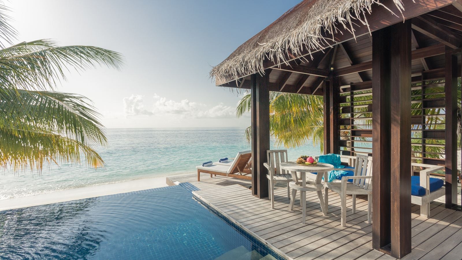 rooms-beach-pool-villa
