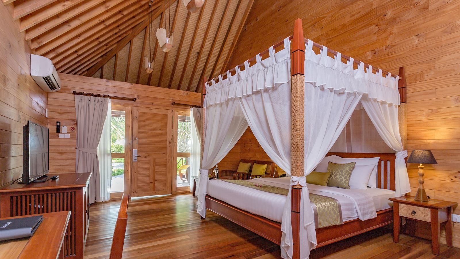 rooms-garden-villa