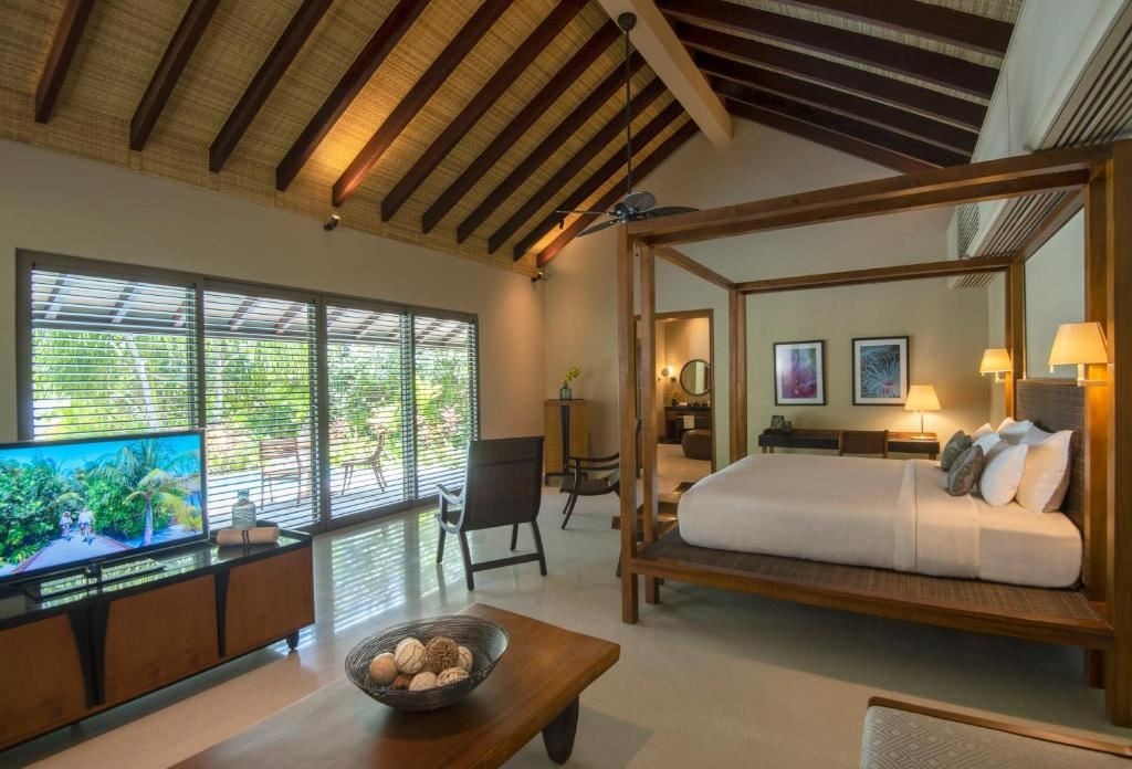 rooms-sunrise-deluxe-beach-pool-villa