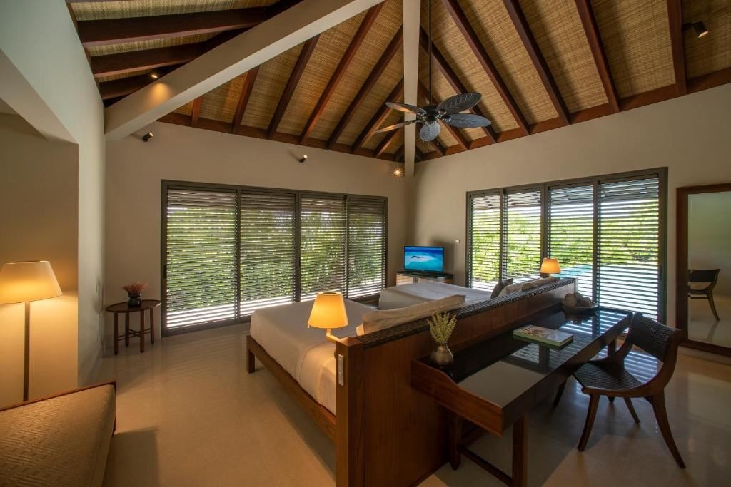 rooms-sunrise-2-bedroom-beach-pool-villa