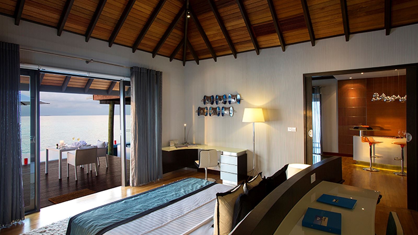 rooms-water-suite