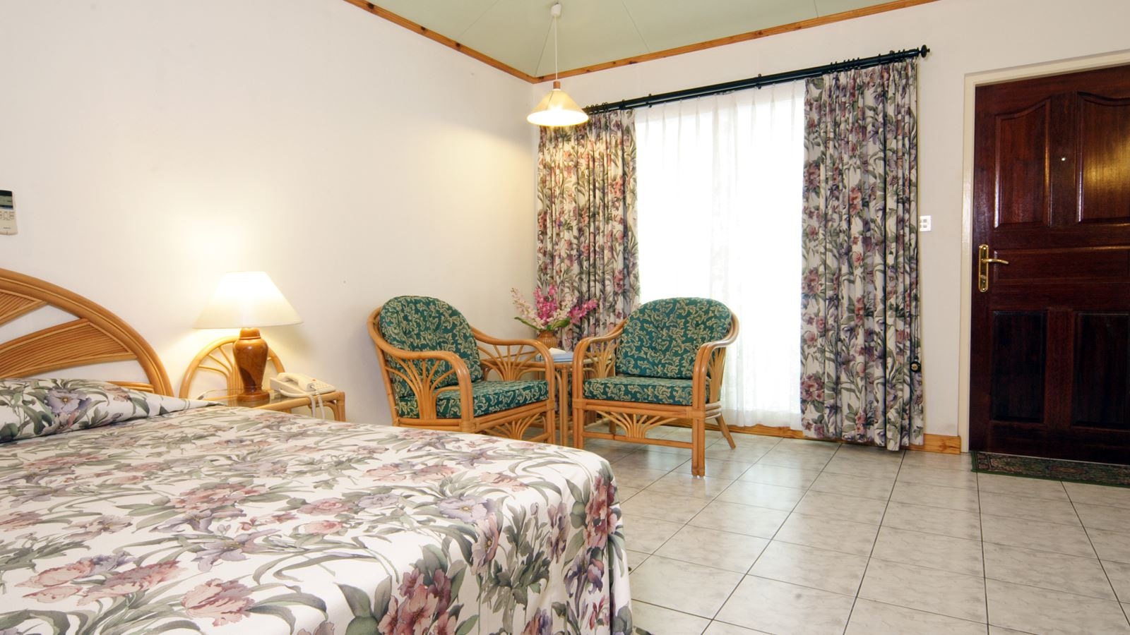 rooms-beach-villa