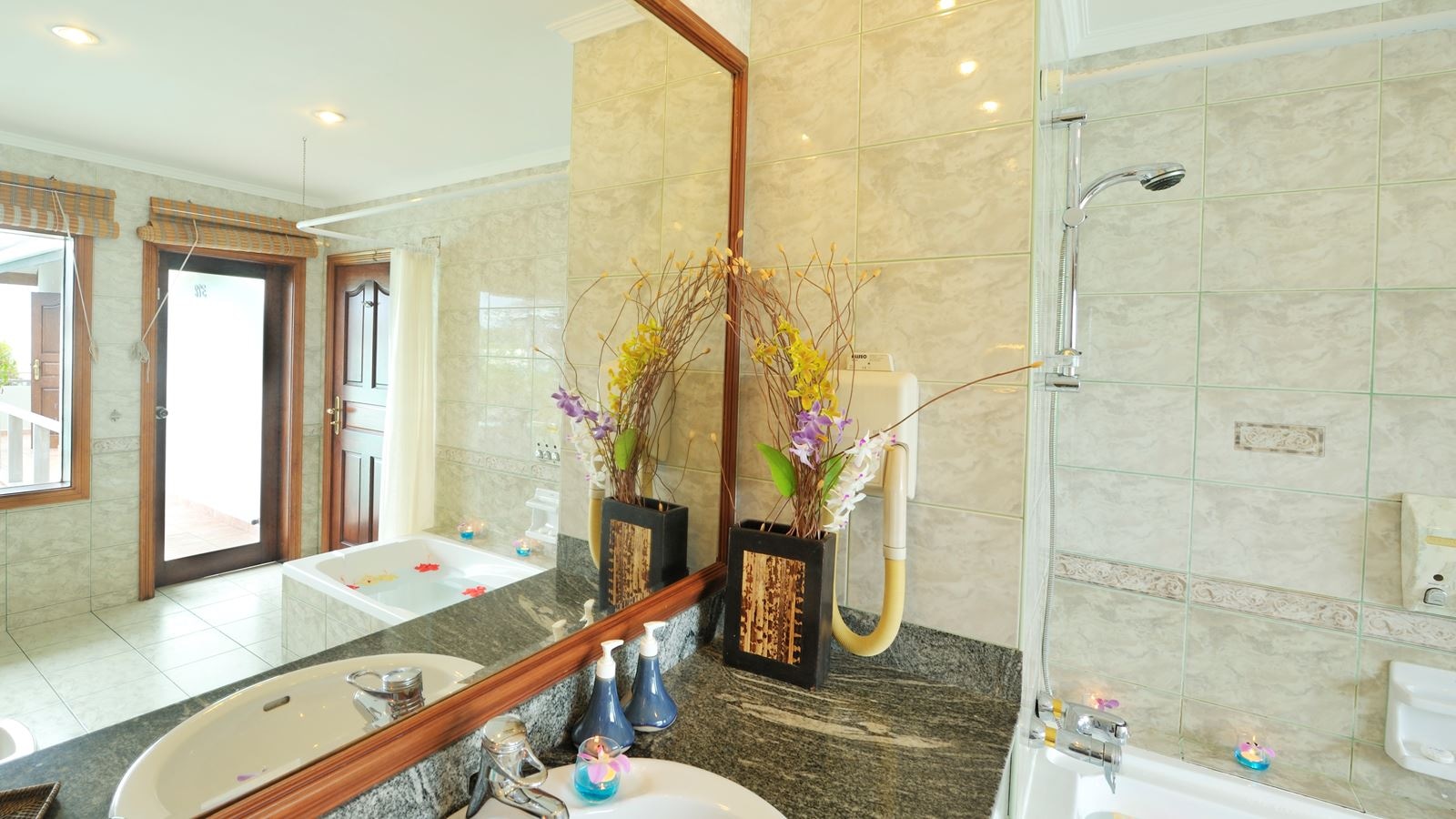 rooms-water-villa