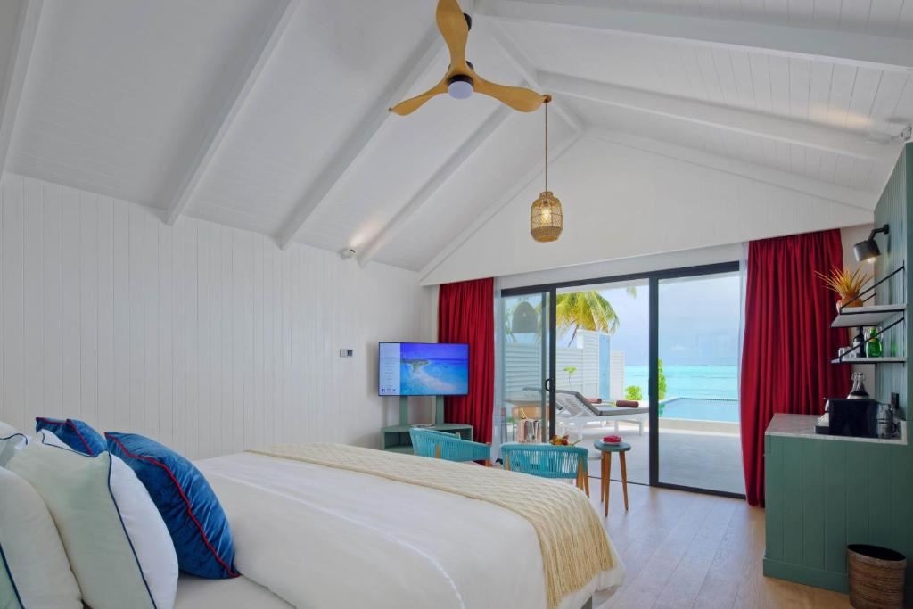 rooms-deluxe-beach-pool-villa