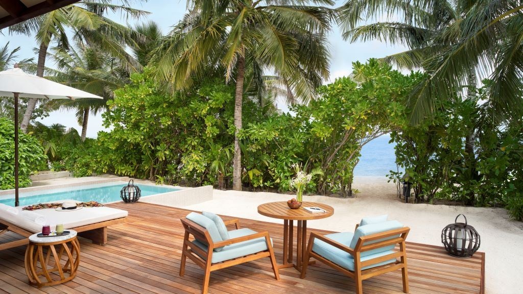 rooms-beach-pool-villa