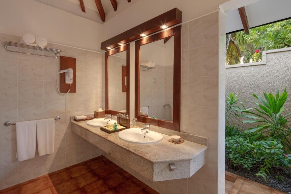 rooms-honeymoon-suite