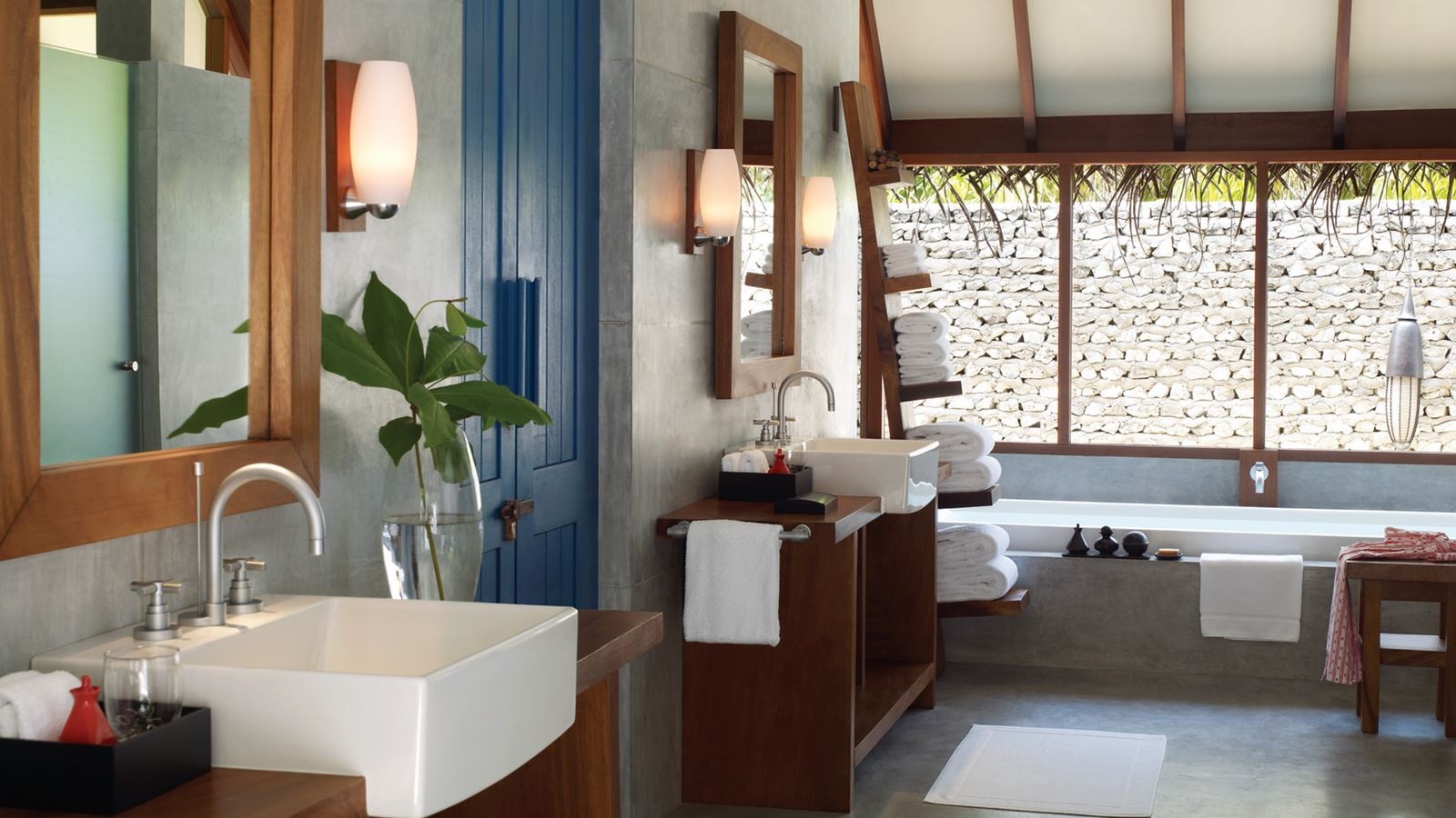 rooms-beach-villa-with-pool