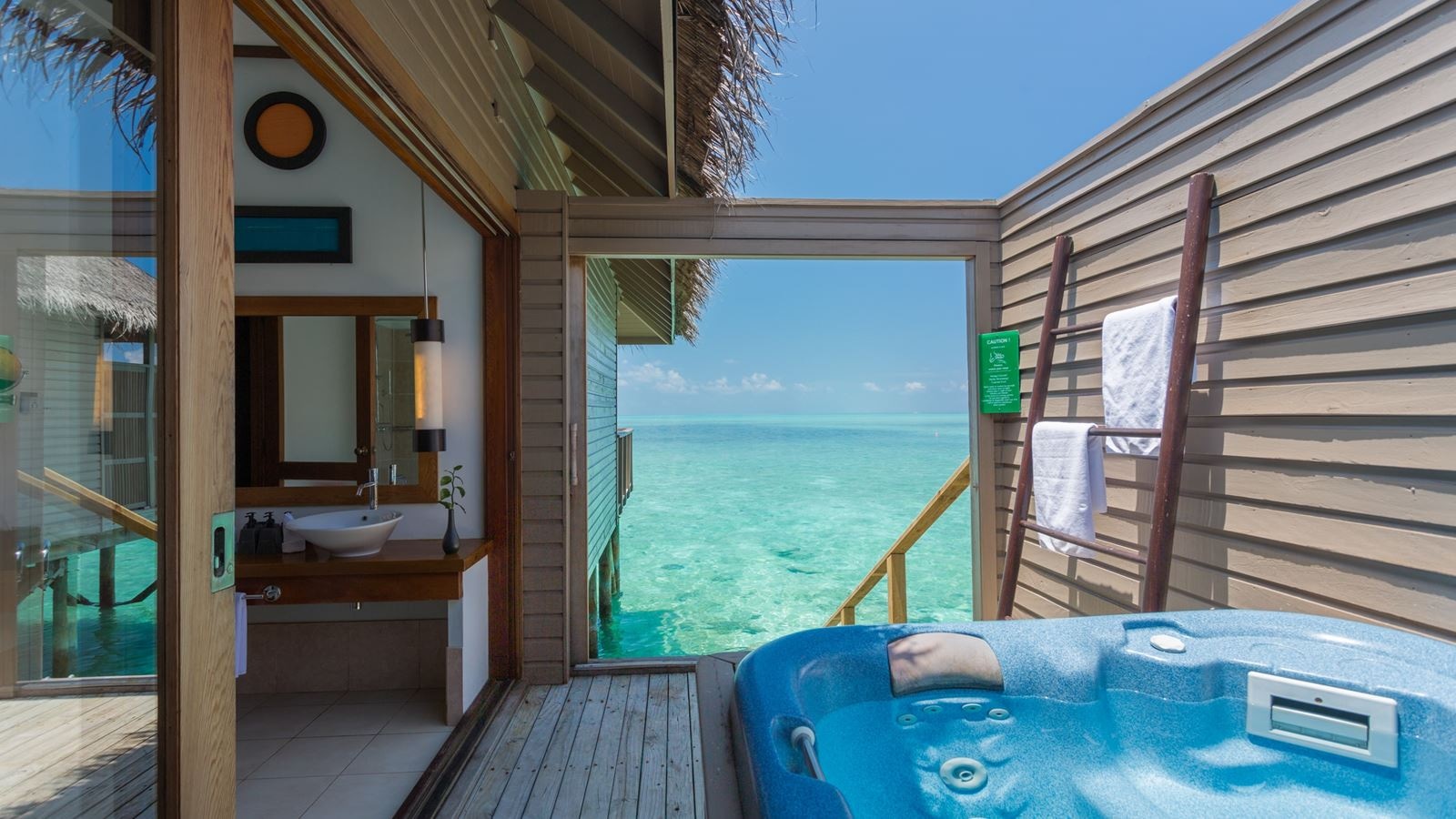 rooms-ocean-villa-18+-adults-only