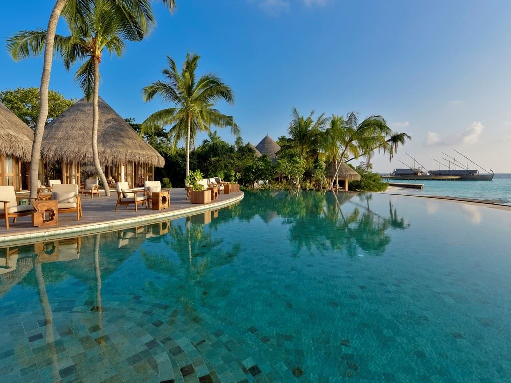 bars-compass-pool-bar