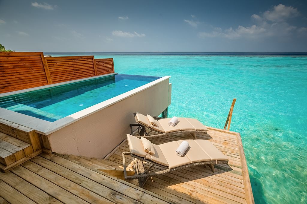 rooms-water-villa-with-pool