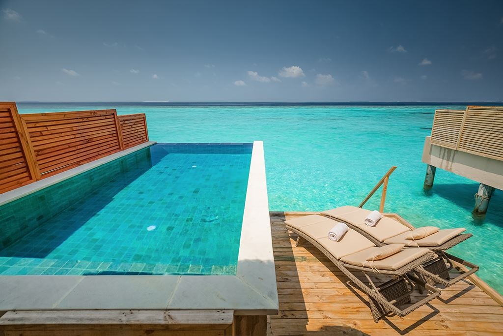 rooms-water-villa-with-pool