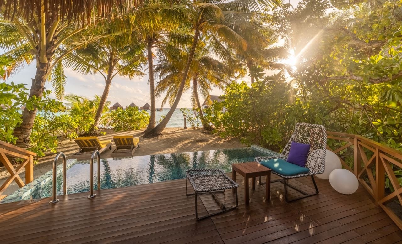 rooms-beach-pool-villa