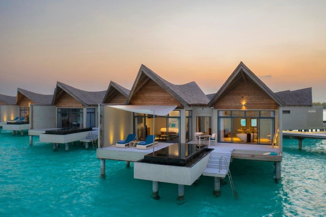 rooms-overwater-pool-villa-sunrise